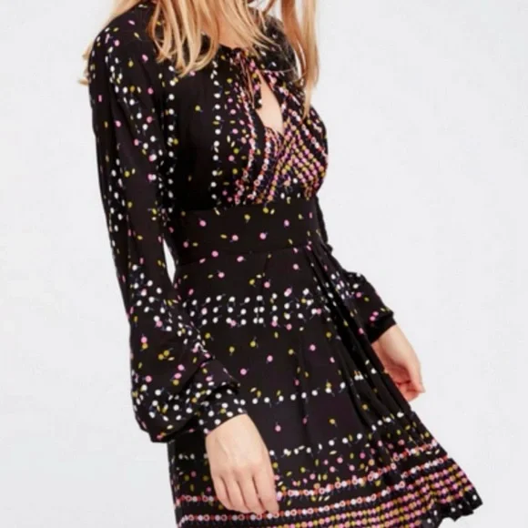 Free People Coryn Mini Dress Black Printed Open Back Long Sleeve Size 2 - Picture 3 of 15